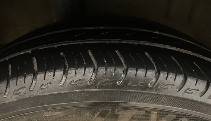 2022 Honda Amaze 1.2L I-VTEC VX CVT, Petrol, Automatic, 37,815 km, Right Rear Tyre Tread
