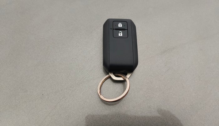 2021 Maruti Swift ZXI, Petrol, Manual, 27,489 km, Key Close Up