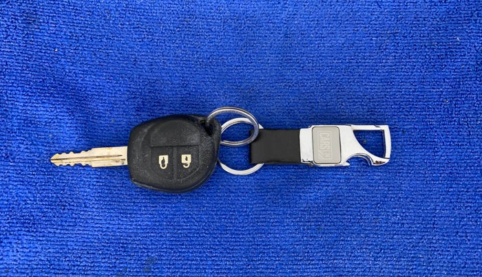 2019 Maruti Alto VXI, CNG, Manual, 74,562 km, Key Close Up