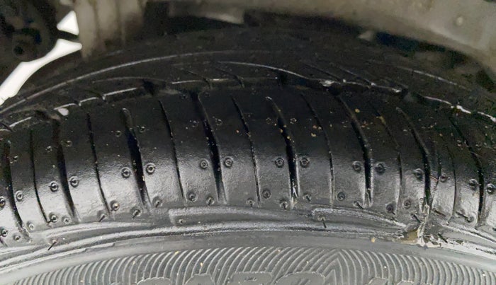 2019 Maruti Alto VXI, CNG, Manual, 74,562 km, Right Rear Tyre Tread
