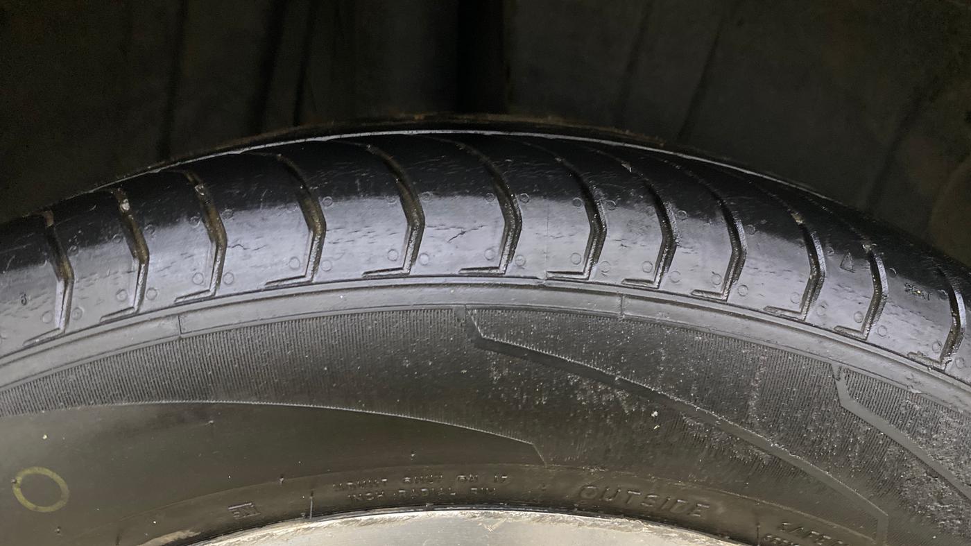 2021 Maruti XL6 ZETA AT, Petrol, Automatic, 28,292 km, Right Rear Tyre Tread
