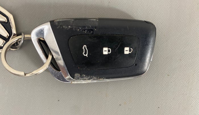 2021 MG HECTOR PLUS SHARP 2.0 DIESEL TURBO MT 6-STR, Diesel, Manual, 33,647 km, Key Close Up