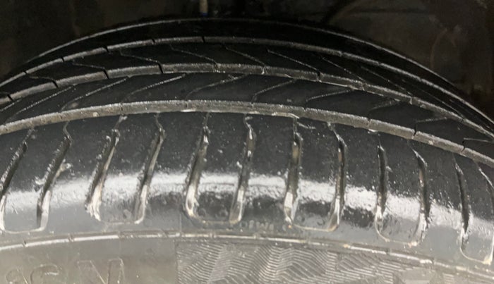 2018 Maruti Baleno DELTA PETROL 1.2, Petrol, Manual, 67,035 km, Right Front Tyre Tread