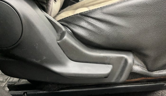 2018 Maruti Baleno DELTA PETROL 1.2, Petrol, Manual, 67,035 km, Driver Side Adjustment Panel