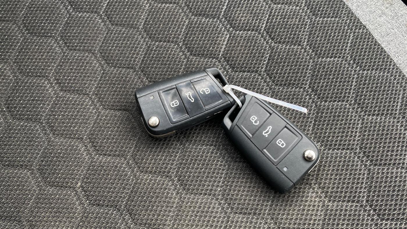 2025 Skoda Kylaq Signature Plus, Petrol, Manual, 30,494 km, Key Close Up