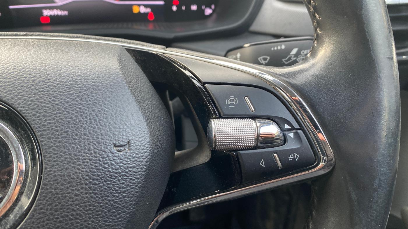 2025 Skoda Kylaq Signature Plus, Petrol, Manual, 30,494 km, Adaptive Cruise Control