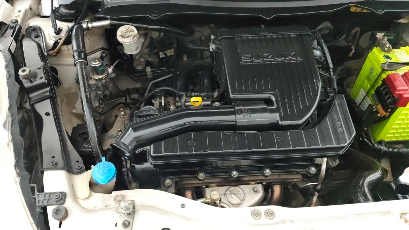 2015 Maruti Swift VXI, Petrol, Manual, 1,08,803 km, Engine View - Right