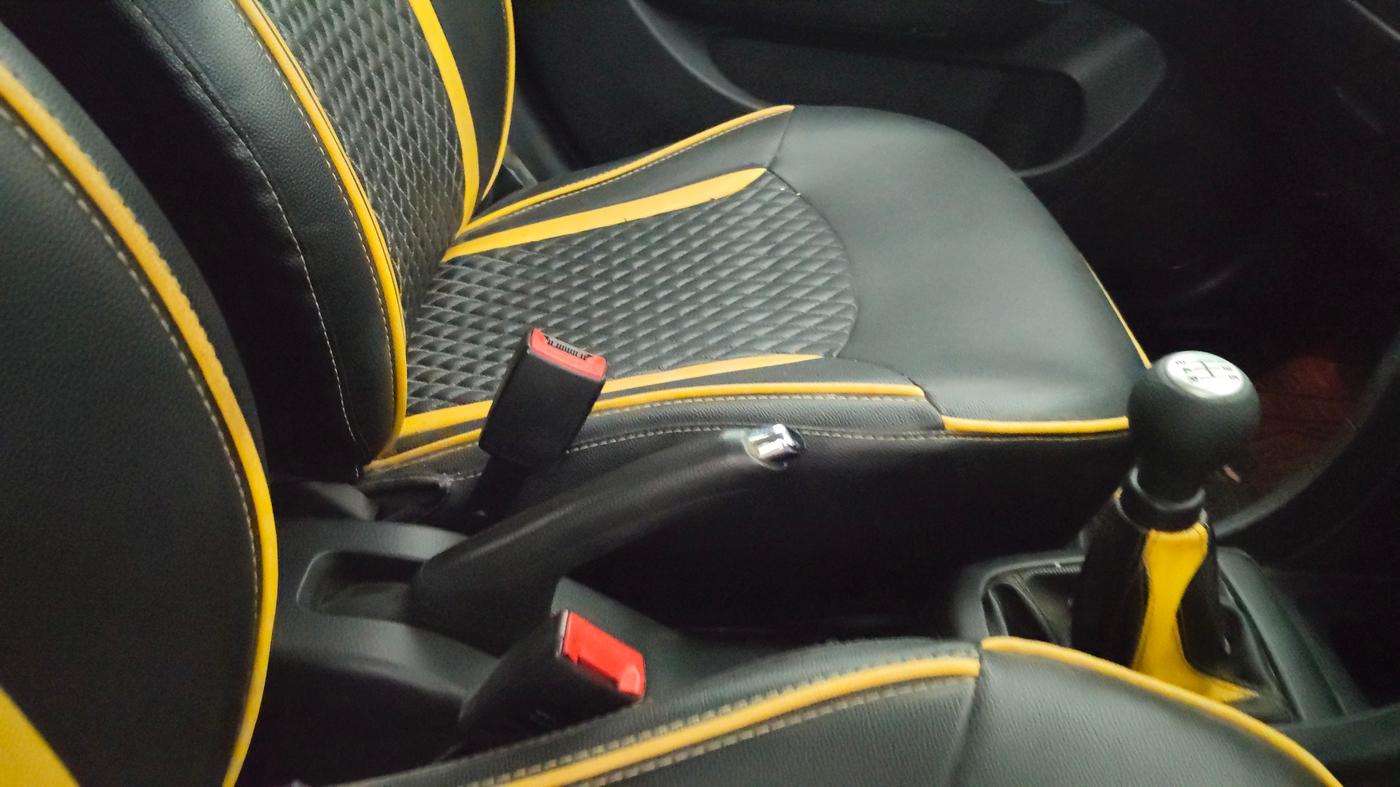 2015 Maruti Swift VXI, Petrol, Manual, 1,08,803 km, Gear Lever