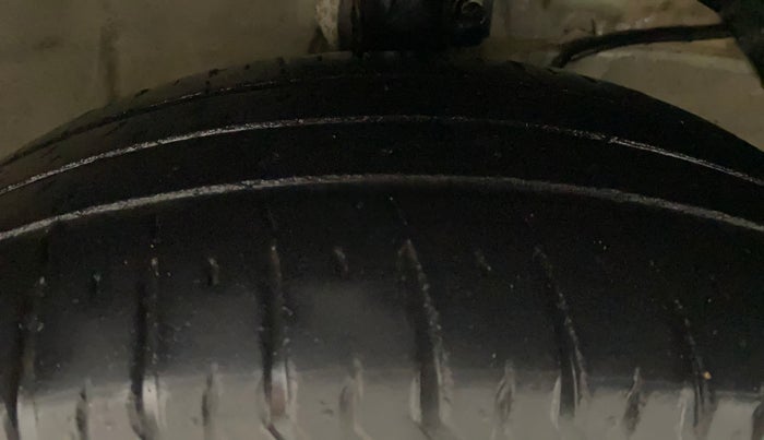 2021 Maruti XL6 ALPHA MT, Petrol, Manual, 50,103 km, Right Front Tyre Tread