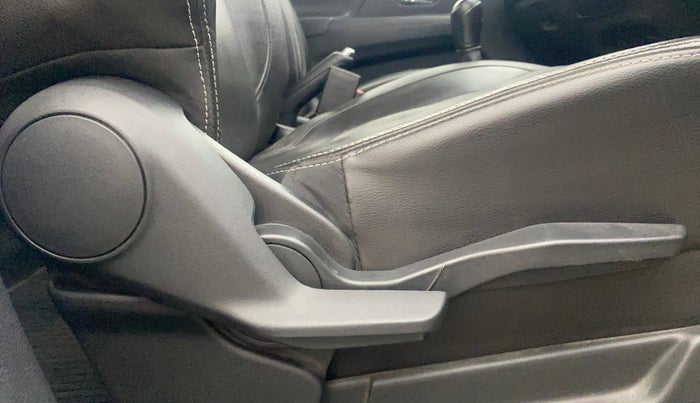 2021 Maruti XL6 ALPHA MT, Petrol, Manual, 50,103 km, Driver Side Adjustment Panel