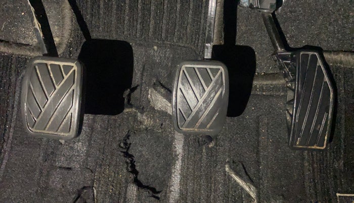 2021 Maruti XL6 ALPHA MT, Petrol, Manual, 50,103 km, Pedals