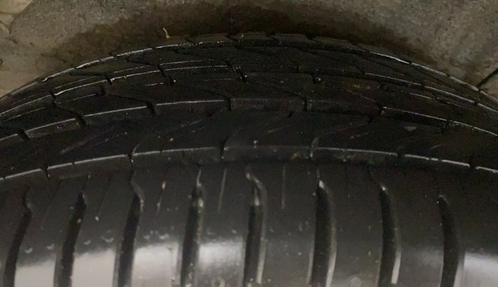 2012 Hyundai i20 SPORTZ 1.2, Petrol, Manual, 44,114 km, Right Rear Tyre Tread