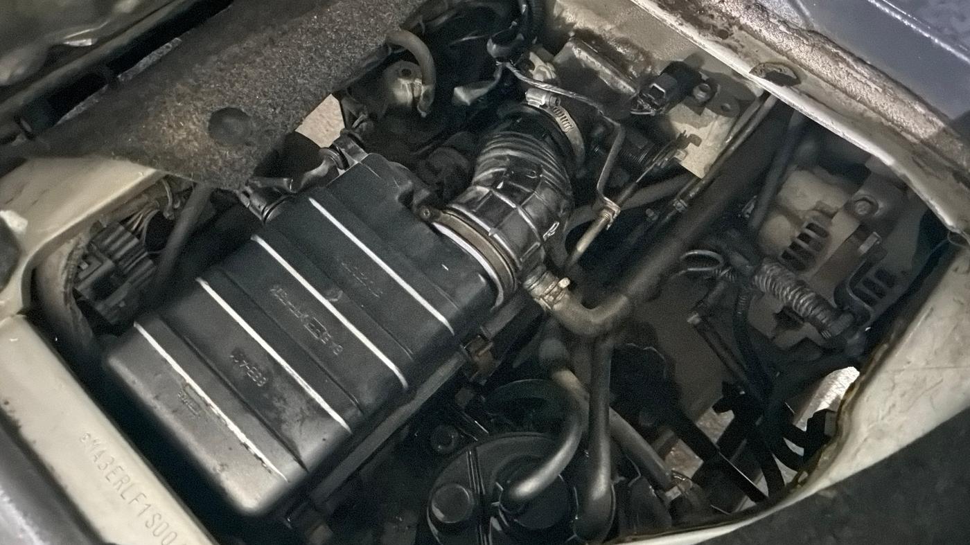 2016 Maruti Eeco 7 STR, CNG, Manual, 91,727 km, Engine View - Right