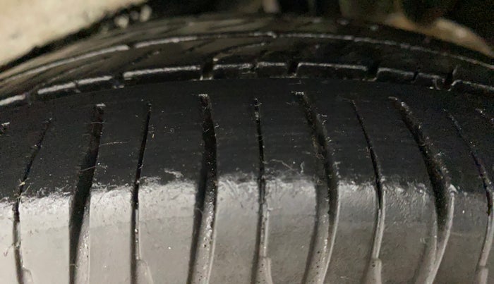 2013 Maruti Alto K10 LXI, Petrol, Manual, 73,152 km, Right Rear Tyre Tread