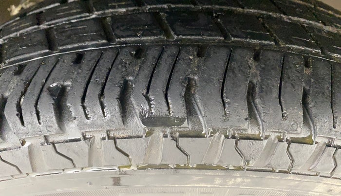 2019 Maruti Alto 800 LXI, Petrol, Manual, 21,037 km, Right Front Tyre Tread