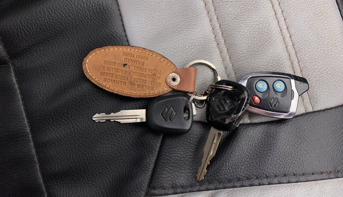 2019 Maruti Alto 800 LXI, Petrol, Manual, 21,037 km, Key Close Up