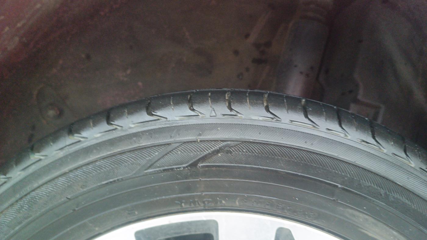 2017 Toyota Etios Liva VX, Petrol, Manual, 76,996 km, Left Rear Tyre Tread