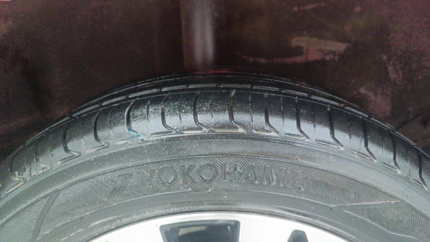 2017 Toyota Etios Liva VX, Petrol, Manual, 76,996 km, Right Rear Tyre Tread