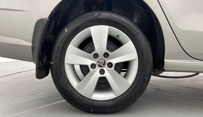 2017 Skoda Rapid 1.5 TDI MT STYLE, Diesel, Manual, 56,523 km, Right Rear Wheel