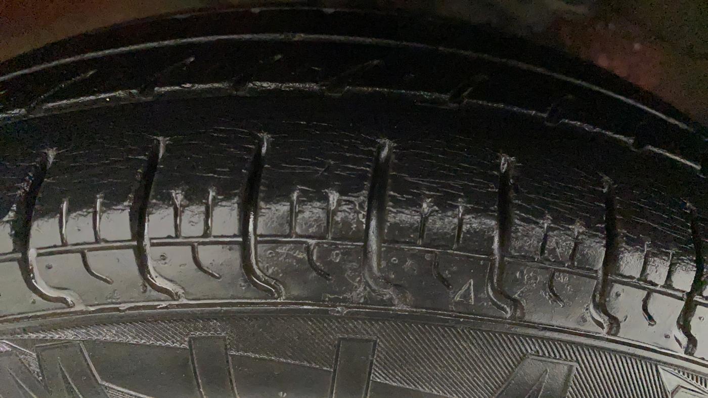 2015 Maruti Alto 800 VXI, Petrol, Manual, 23,721 km, Right Rear Tyre Tread