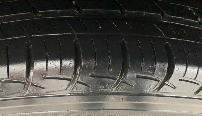 2018 Maruti Baleno DELTA CVT PETROL 1.2, Petrol, Automatic, 26,551 km, Right Rear Tyre Tread