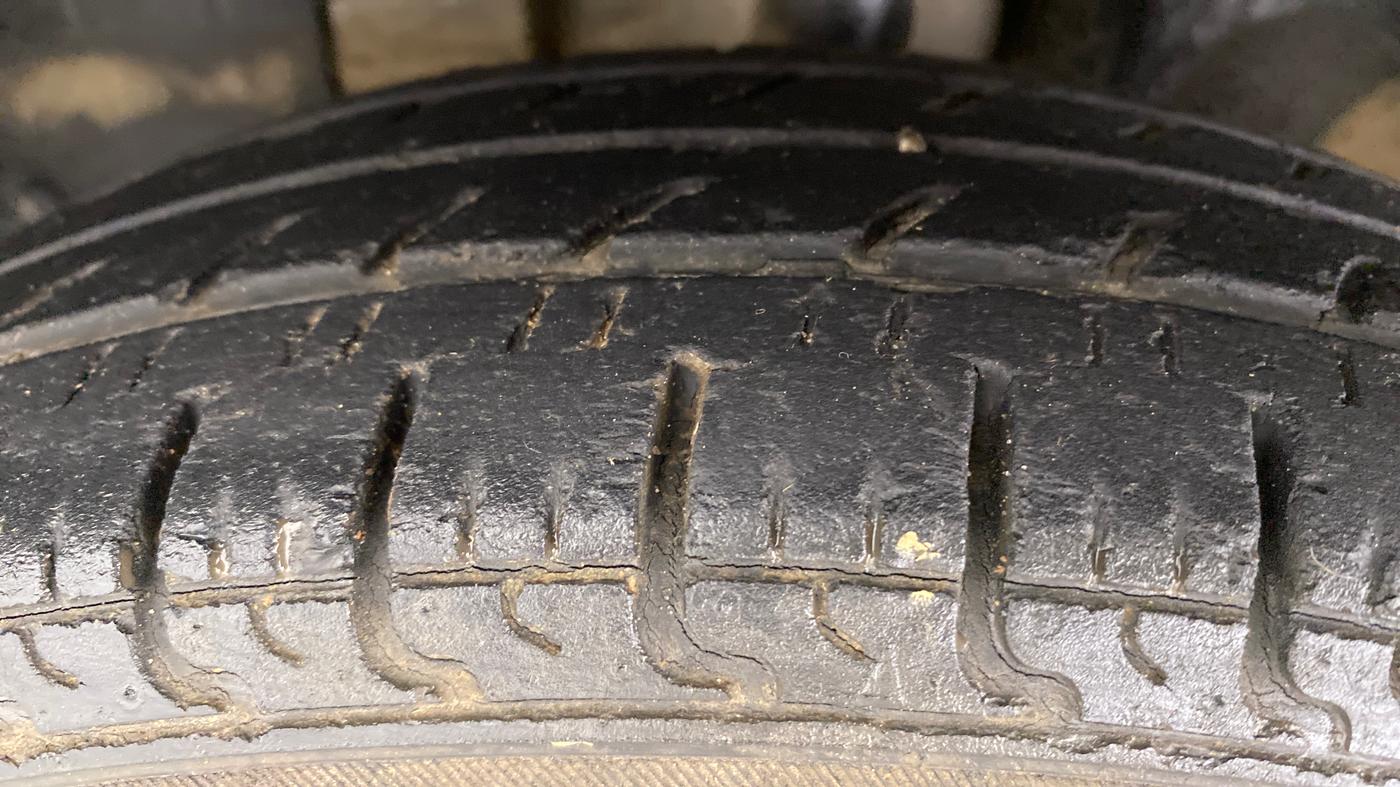 2016 Renault Kwid RXT, Petrol, Manual, 36,375 km, Left Front Tyre Tread
