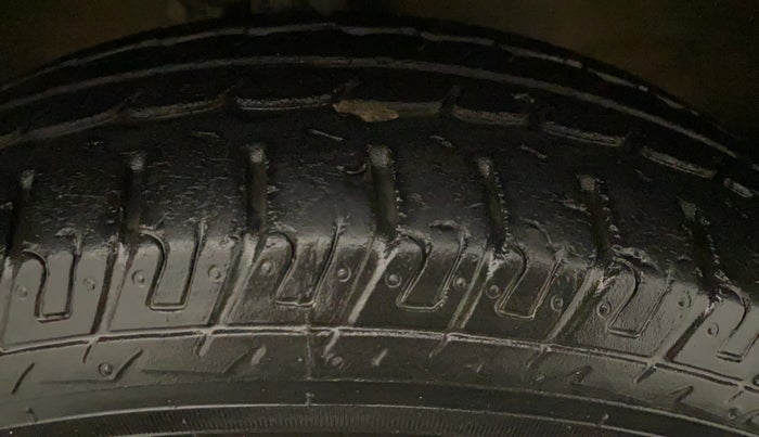 2017 Maruti Wagon R 1.0 LXI CNG, CNG, Manual, 21,482 km, Right Front Tyre Tread