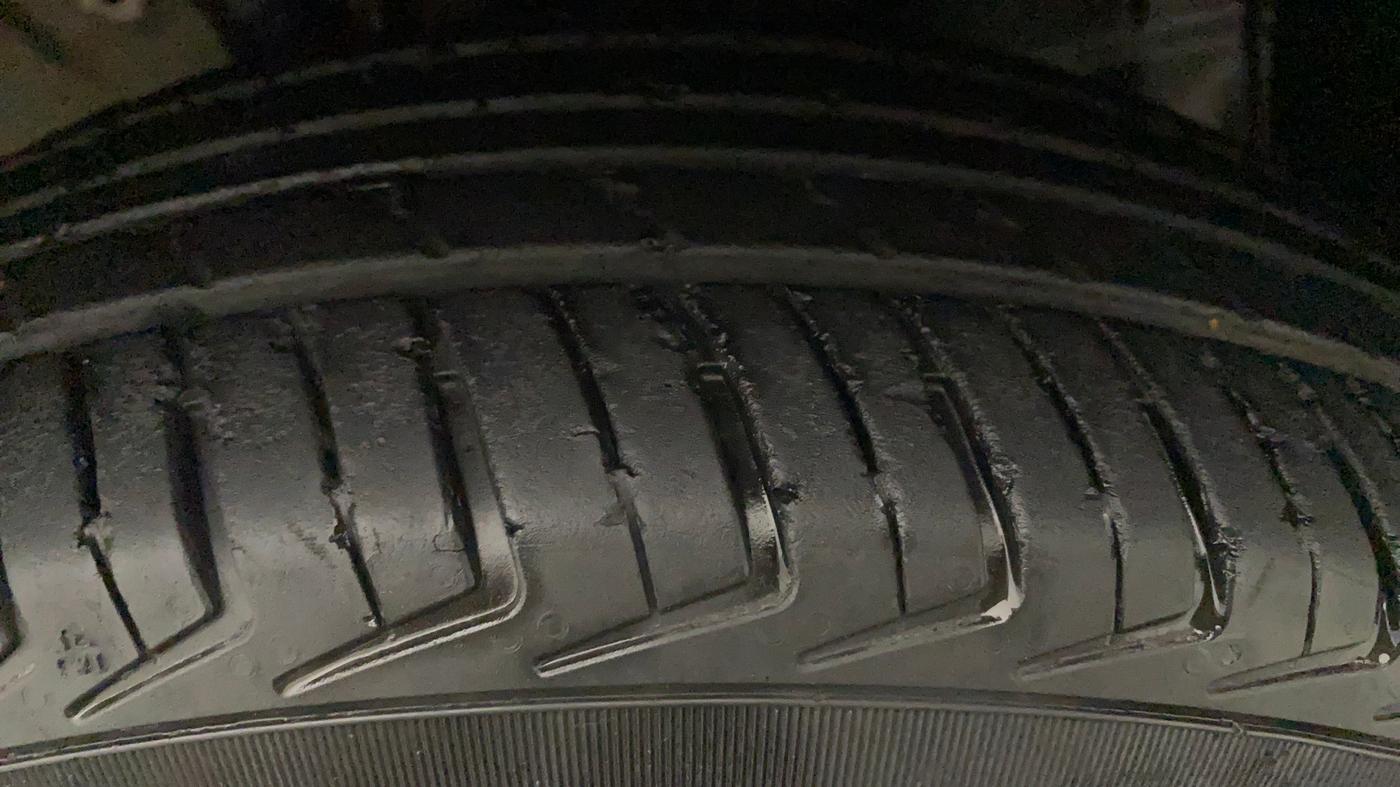 2021 Maruti New Wagon-R LXI CNG (O) 1.0, CNG, Manual, 50,486 km, Left Front Tyre Tread