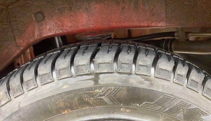 2014 Maruti Alto 800 LXI, Petrol, Manual, 1,01,422 km, Left Rear Tyre Tread