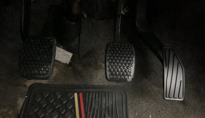 2020 Maruti Alto VXI, Petrol, Manual, 77,611 km, Pedals