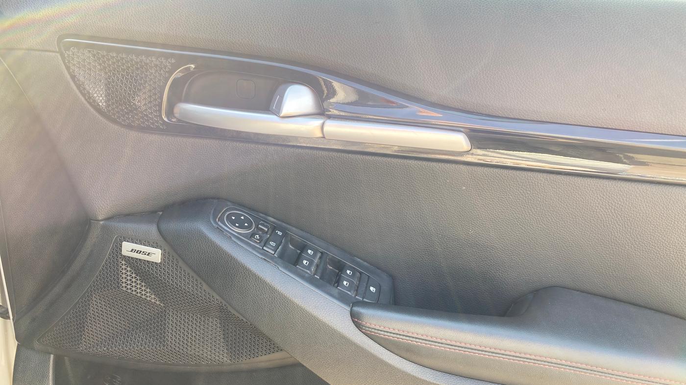 2020 KIA SELTOS GTX PLUS DCT 1.4 PETROL, Petrol, Automatic, 1,28,425 km, Driver Side Door Panels Control