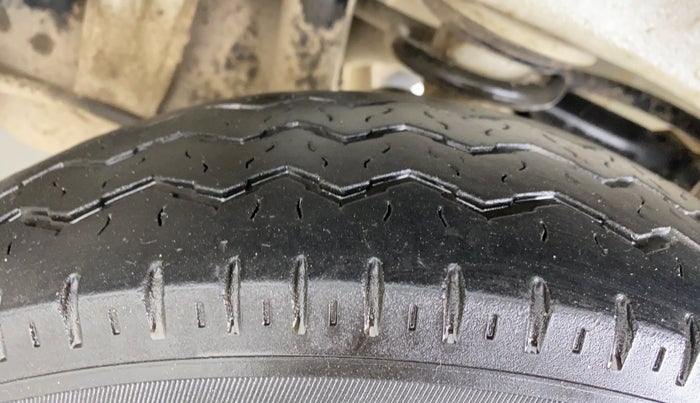 2018 Maruti Alto 800 LXI CNG, CNG, Manual, 95,040 km, Left Rear Tyre Tread