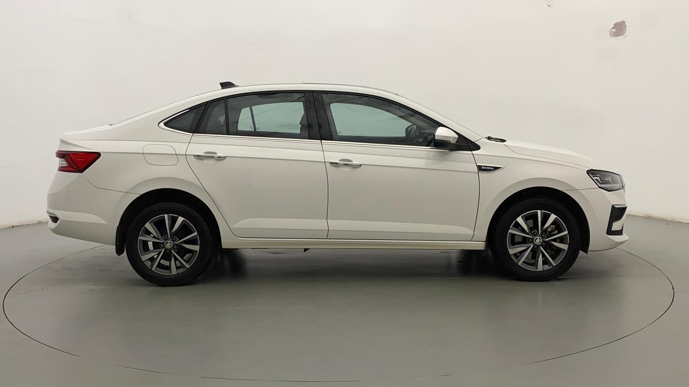 2023 Skoda SLAVIA STYLE 1.5L TSI DSG, Petrol, Automatic, 4,837 km, Right Side