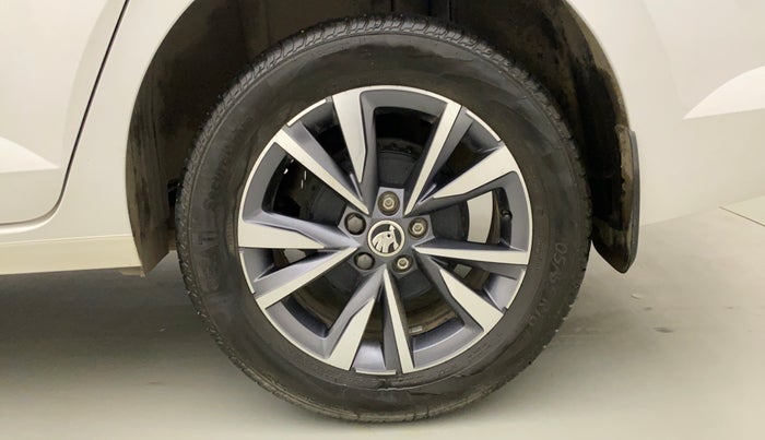 2023 Skoda SLAVIA STYLE 1.5L TSI DSG, Petrol, Automatic, 4,837 km, Left Rear Wheel