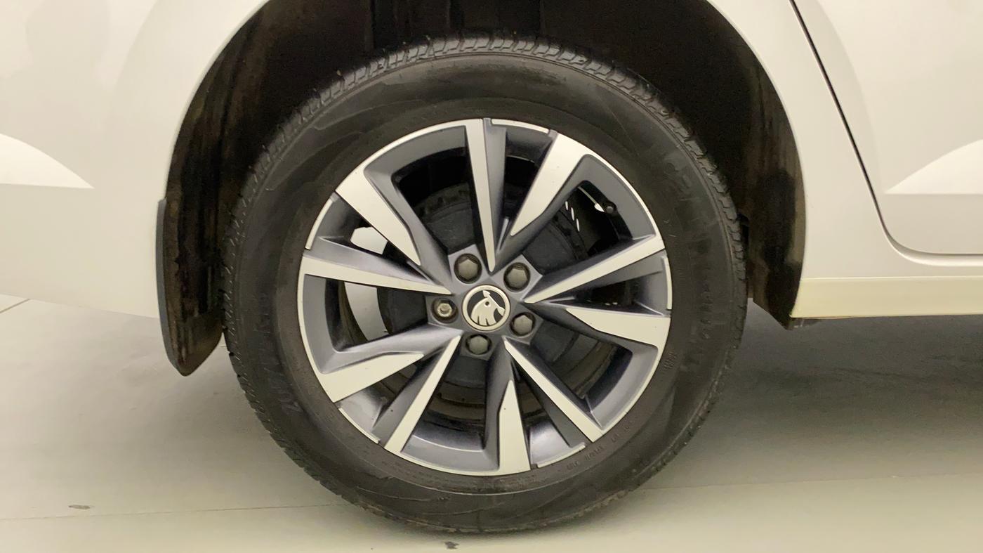 2023 Skoda SLAVIA STYLE 1.5L TSI DSG, Petrol, Automatic, 4,837 km, Right Rear Wheel
