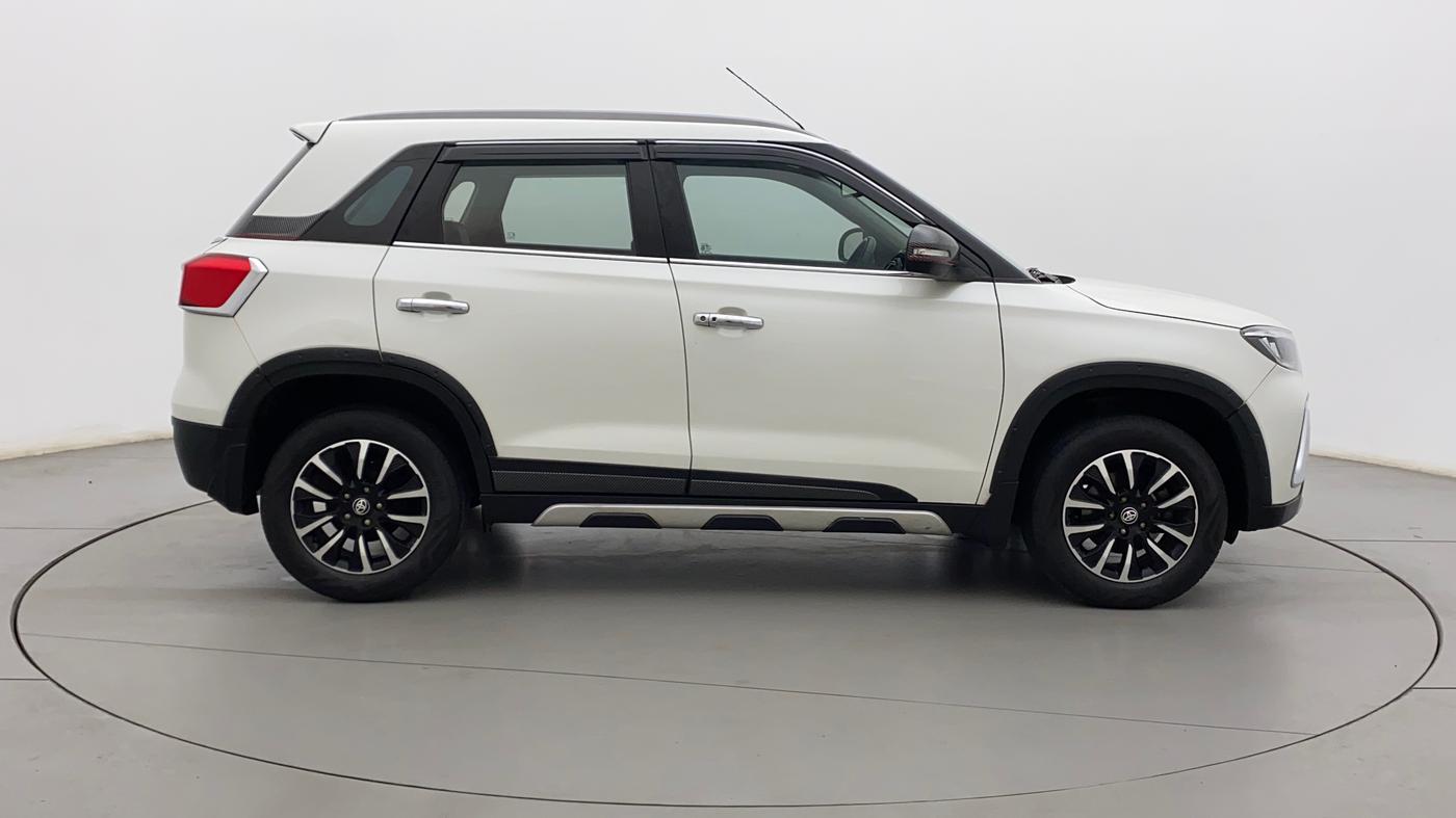 2022 Toyota URBAN CRUISER PREMIUM GRADE AT, Petrol, Automatic, 31,322 km, Right Side View