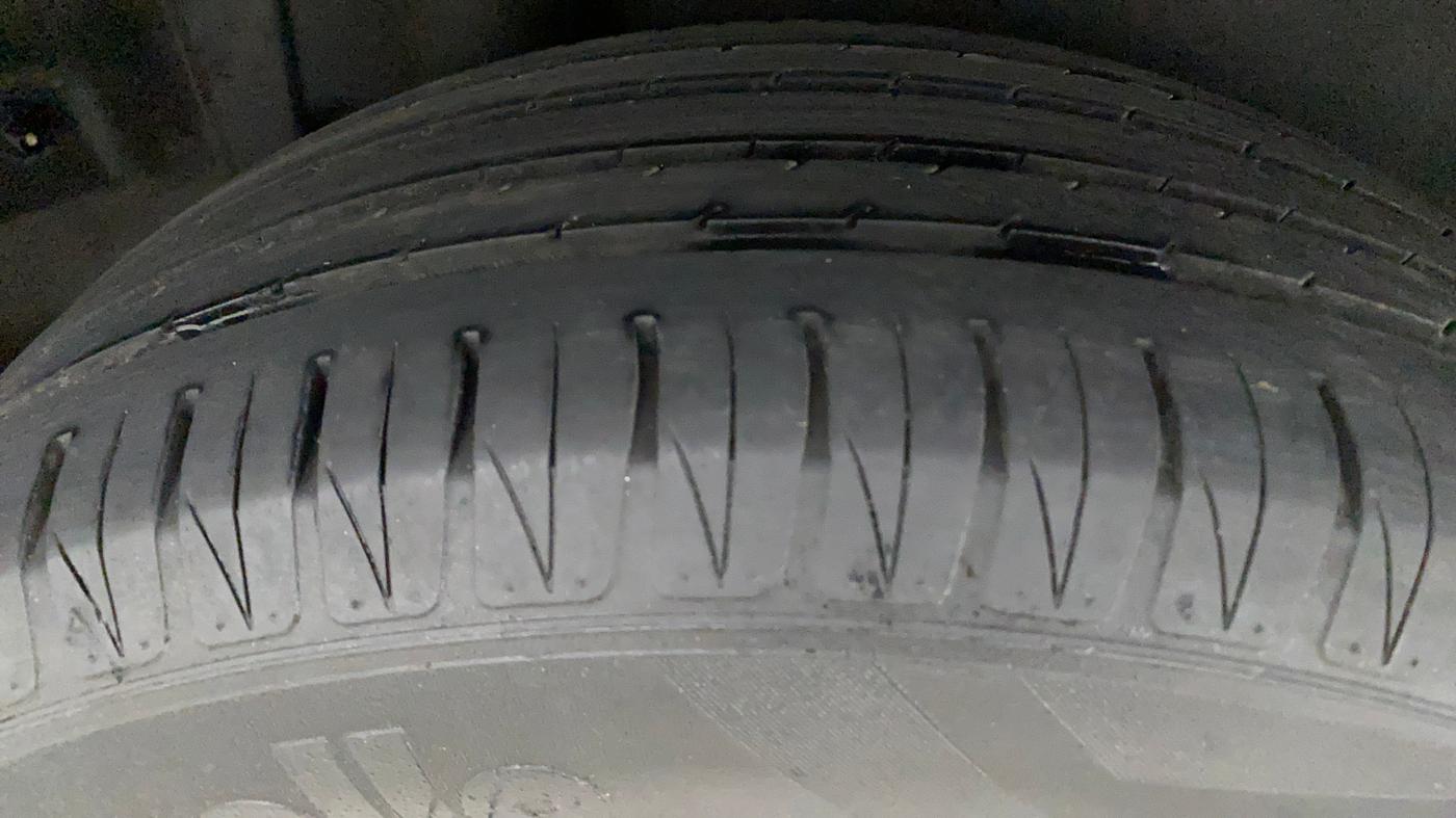 2022 Toyota URBAN CRUISER PREMIUM GRADE AT, Petrol, Automatic, 31,322 km, Right Rear Tyre Tread
