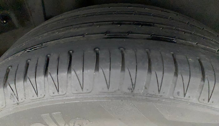 2022 Toyota URBAN CRUISER PREMIUM GRADE AT, Petrol, Automatic, 31,322 km, Right Rear Tyre Tread