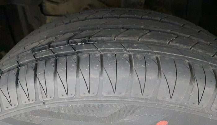 2022 Toyota URBAN CRUISER PREMIUM GRADE AT, Petrol, Automatic, 31,322 km, Left Front Tyre Tread