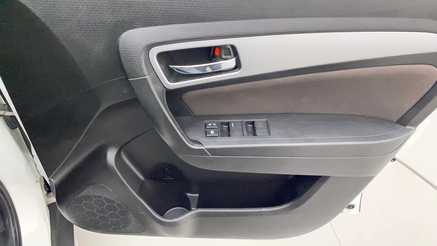 2022 Toyota URBAN CRUISER PREMIUM GRADE AT, Petrol, Automatic, 31,322 km, Driver Side Door Panels Control