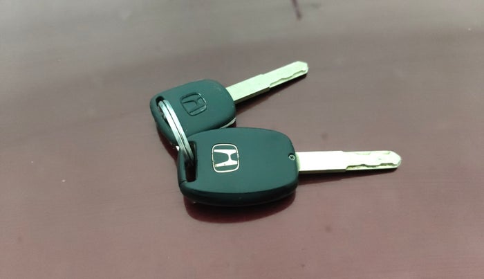 2015 Honda Amaze 1.2L I-VTEC S, Petrol, Manual, 68,154 km, Key Close Up