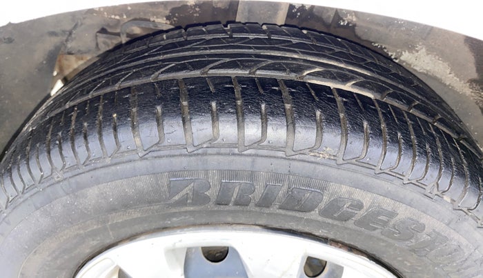 2016 Hyundai Elite i20 MAGNA 1.2, Petrol, Manual, 34,337 km, Right Rear Tyre Tread