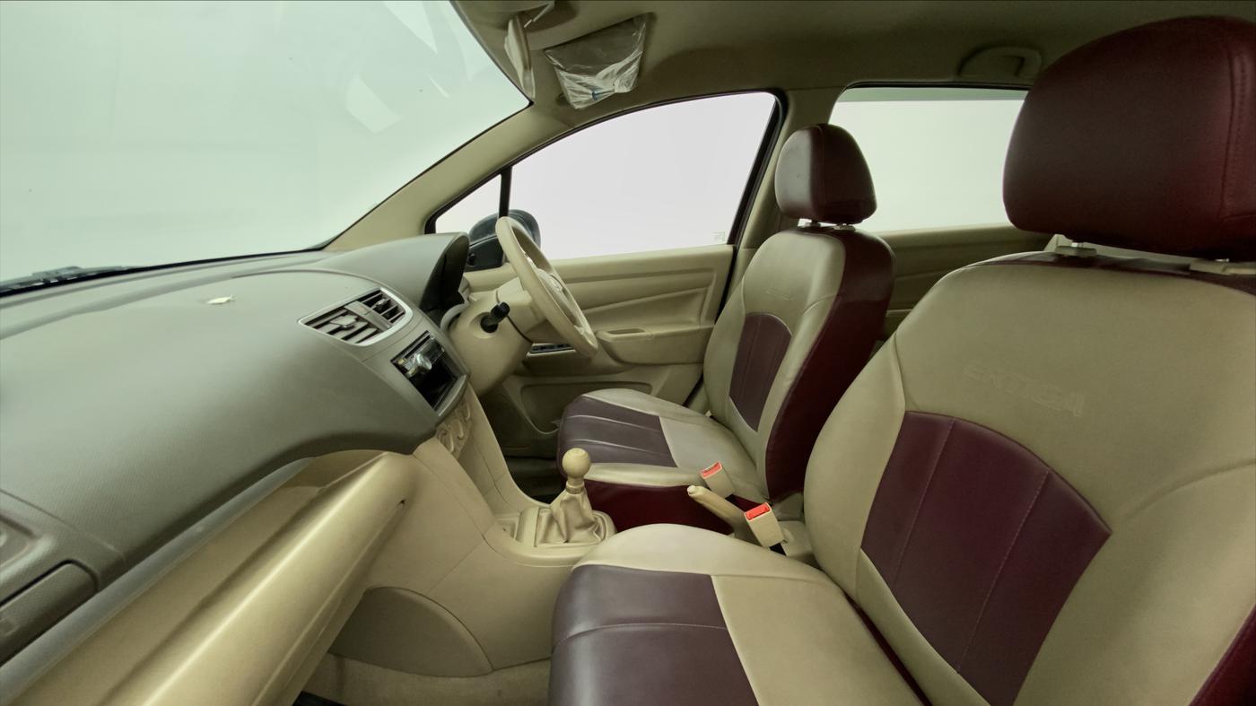 2014 Maruti Ertiga LXI, Petrol, Manual, 73,678 km, Right Side Front Door Cabin