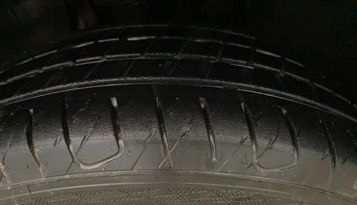 2023 Nissan MAGNITE XV TURBO, Petrol, Manual, 28,347 km, Left Front Tyre Tread
