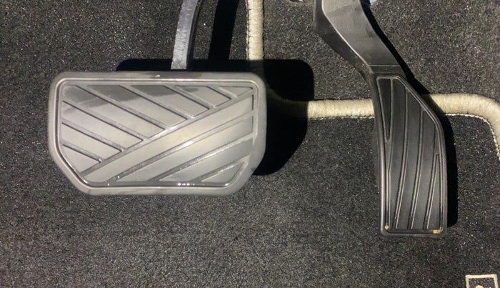 2022 Toyota URBAN CRUISER HIGH GRADE AT, Petrol, Automatic, 65,609 km, Pedals