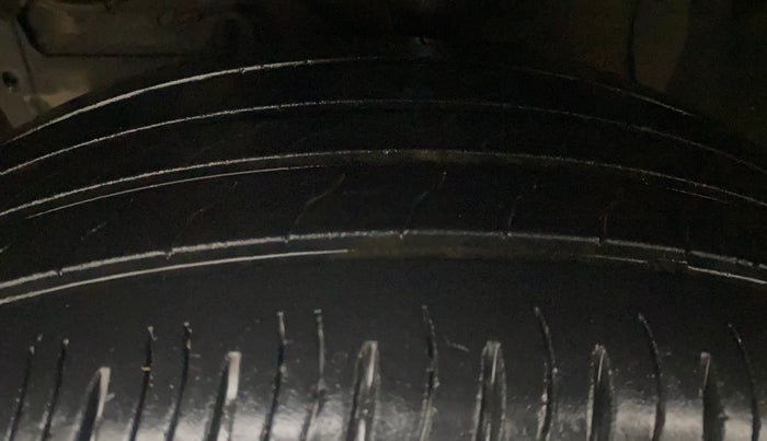 2022 Toyota URBAN CRUISER HIGH GRADE AT, Petrol, Automatic, 65,609 km, Left Front Tyre Tread