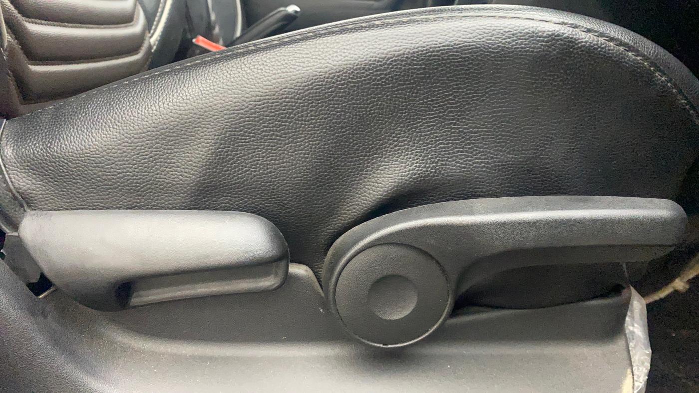 2022 Toyota URBAN CRUISER HIGH GRADE AT, Petrol, Automatic, 65,617 km, Driver Side Adjustment Panel