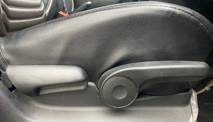 2022 Toyota URBAN CRUISER HIGH GRADE AT, Petrol, Automatic, 65,609 km, Driver Side Adjustment Panel