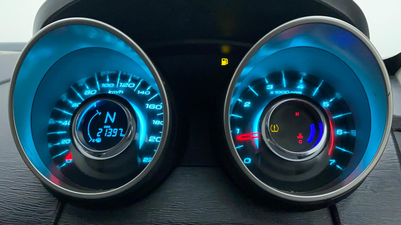 2020 Mahindra XUV500 W9, Diesel, Manual, 21,468 km, Odometer Image