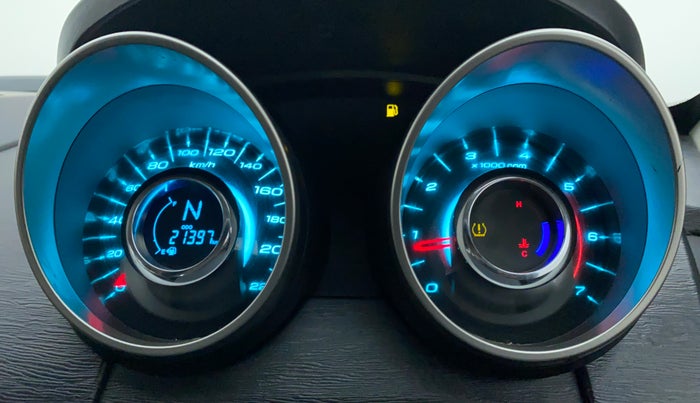 2020 Mahindra XUV500 W9, Diesel, Manual, 21,468 km, Odometer Image